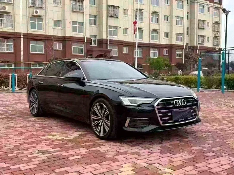 奥迪A6L 正面外观三