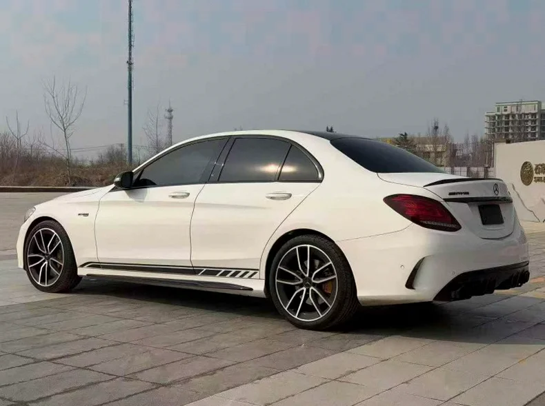 奔驰C 后面外观三