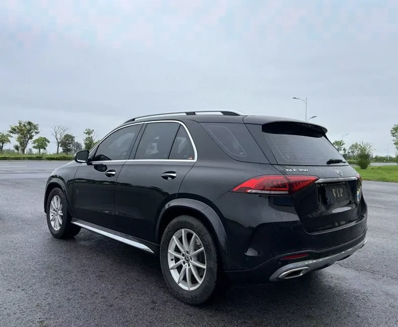 奔驰GLE 内饰后排