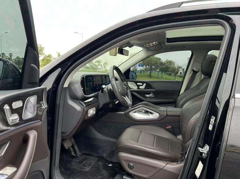 奔驰GLE 后面外观一