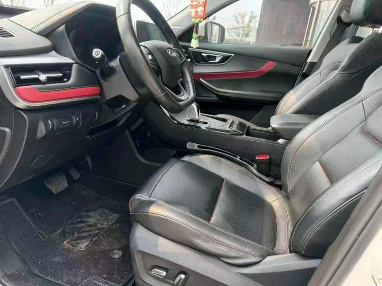 奇瑞瑞虎 后面外观一