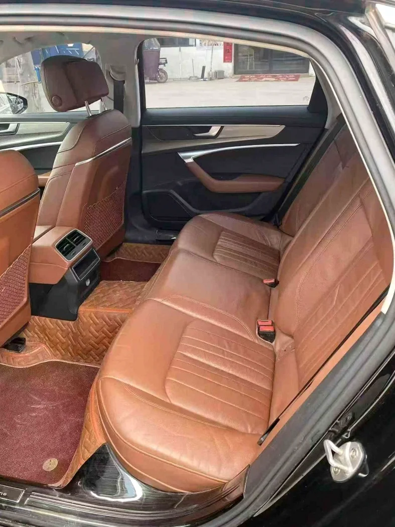 奥迪A6L 后面外观一