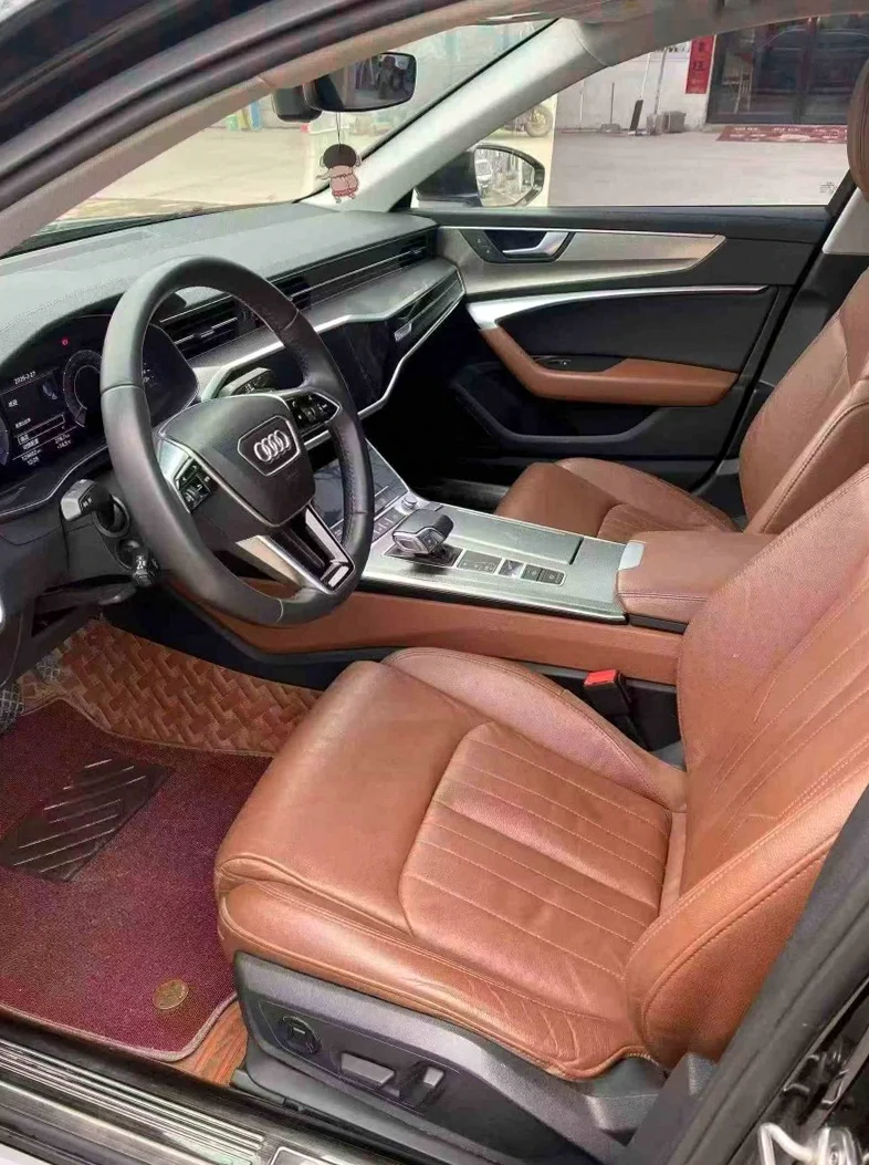 奥迪A6L 正面外观三