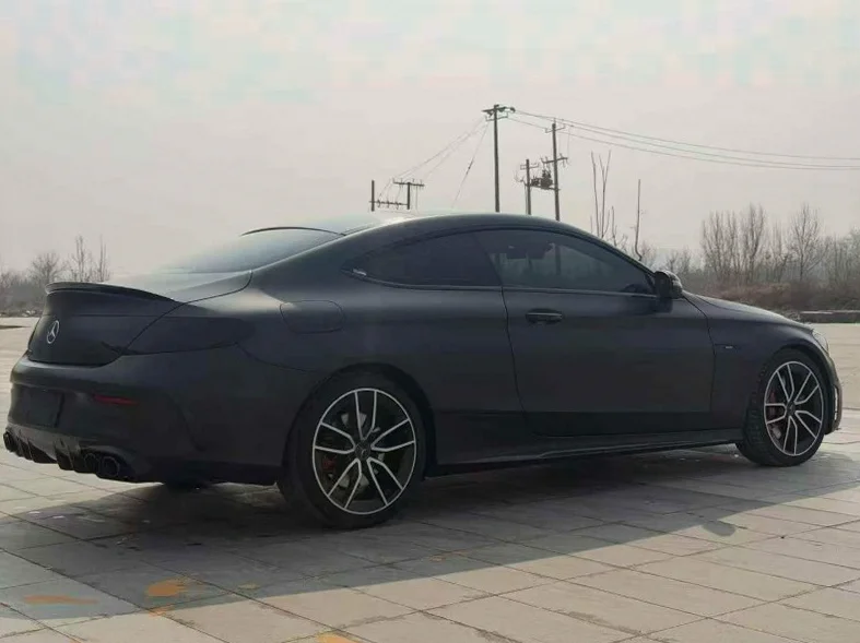 奔驰AMG 后面外观三