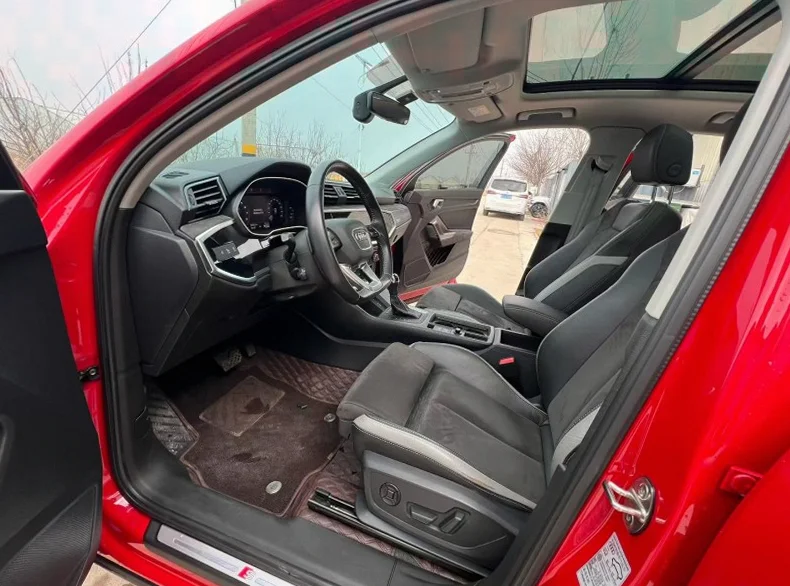 奥迪Q3 后面外观二