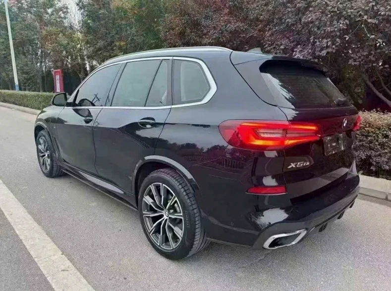 宝马X5 后面外观三