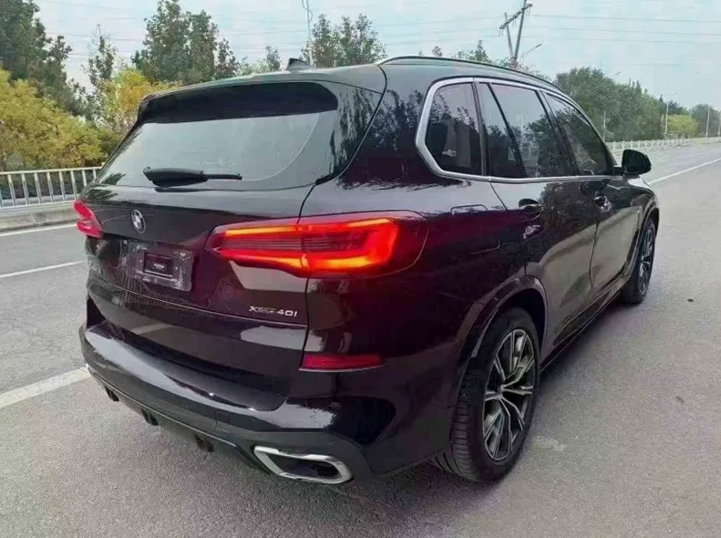 宝马X5 后面外观一