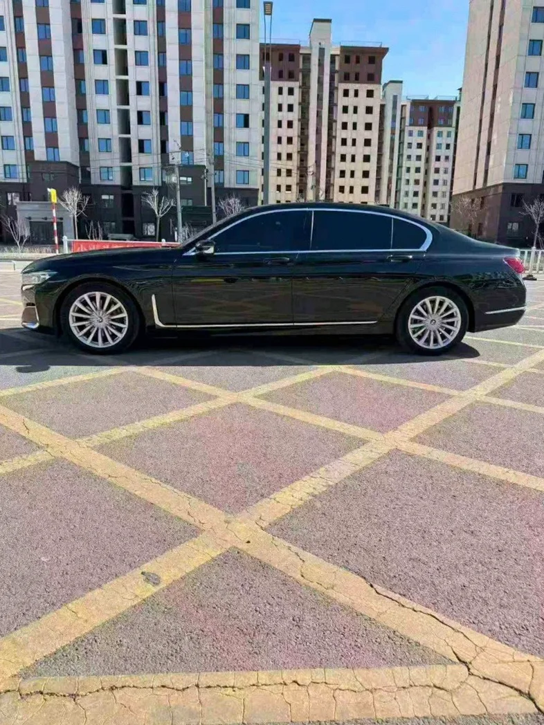 宝马7系 内饰前排