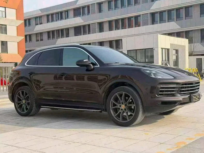 保时捷卡宴 正面外观三