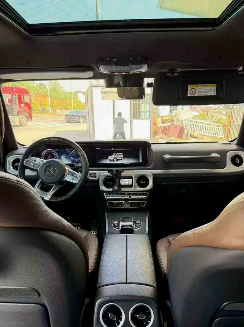 奔驰G 后面外观三