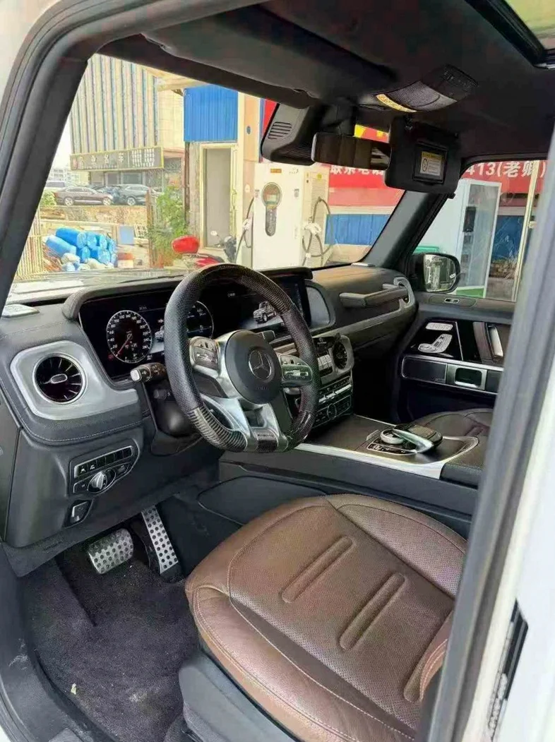 奔驰G 后面外观一