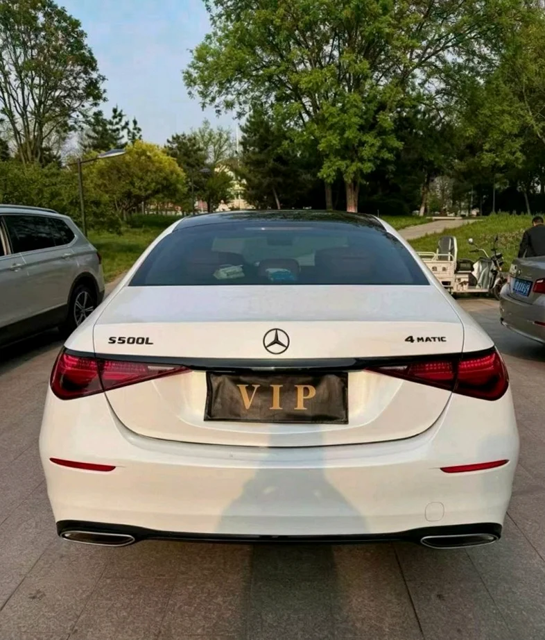 奔驰S 正面外观三