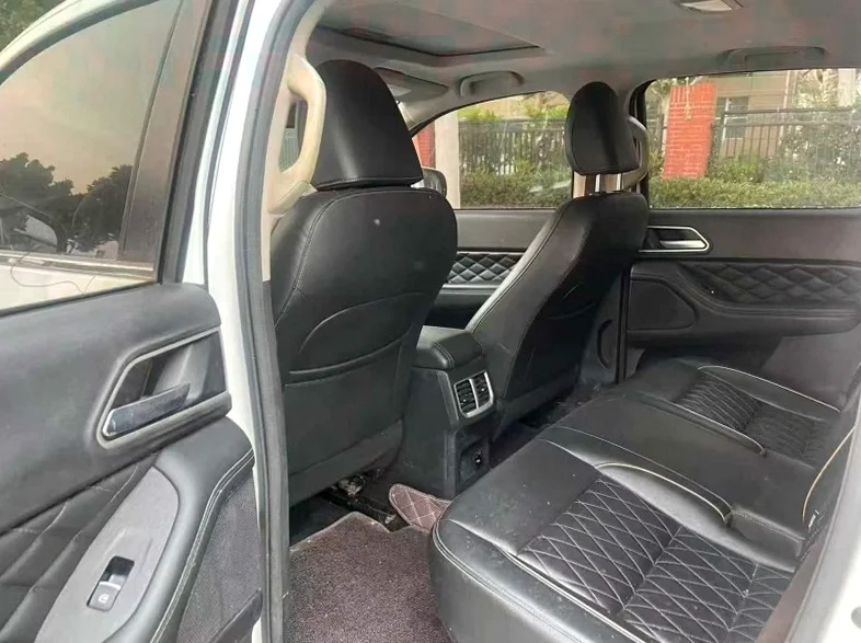 长城汽车炮 后面外观二