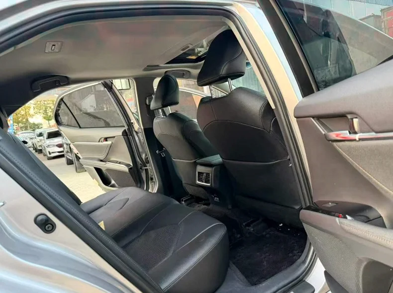 丰田凯美瑞 内饰前排