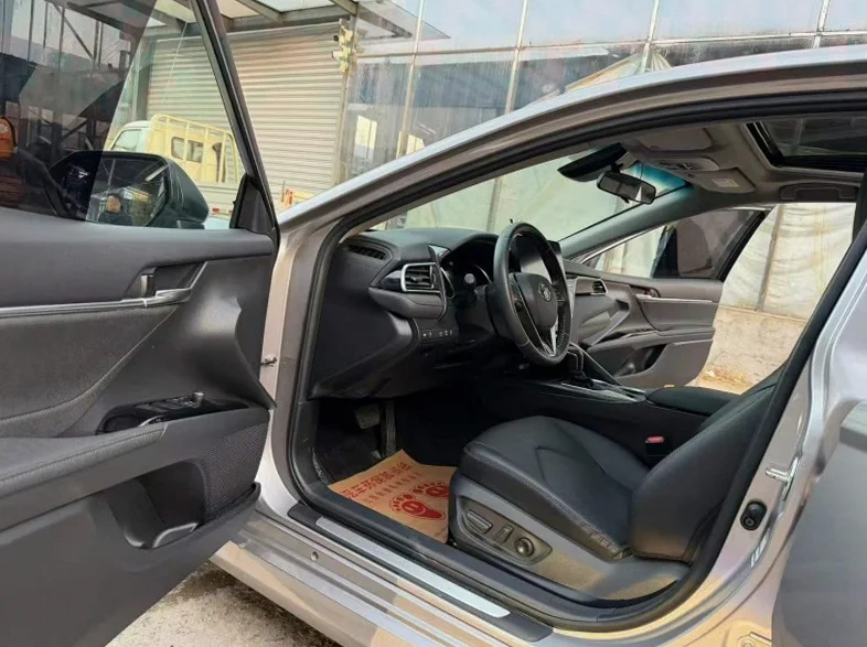 丰田凯美瑞 后面外观一