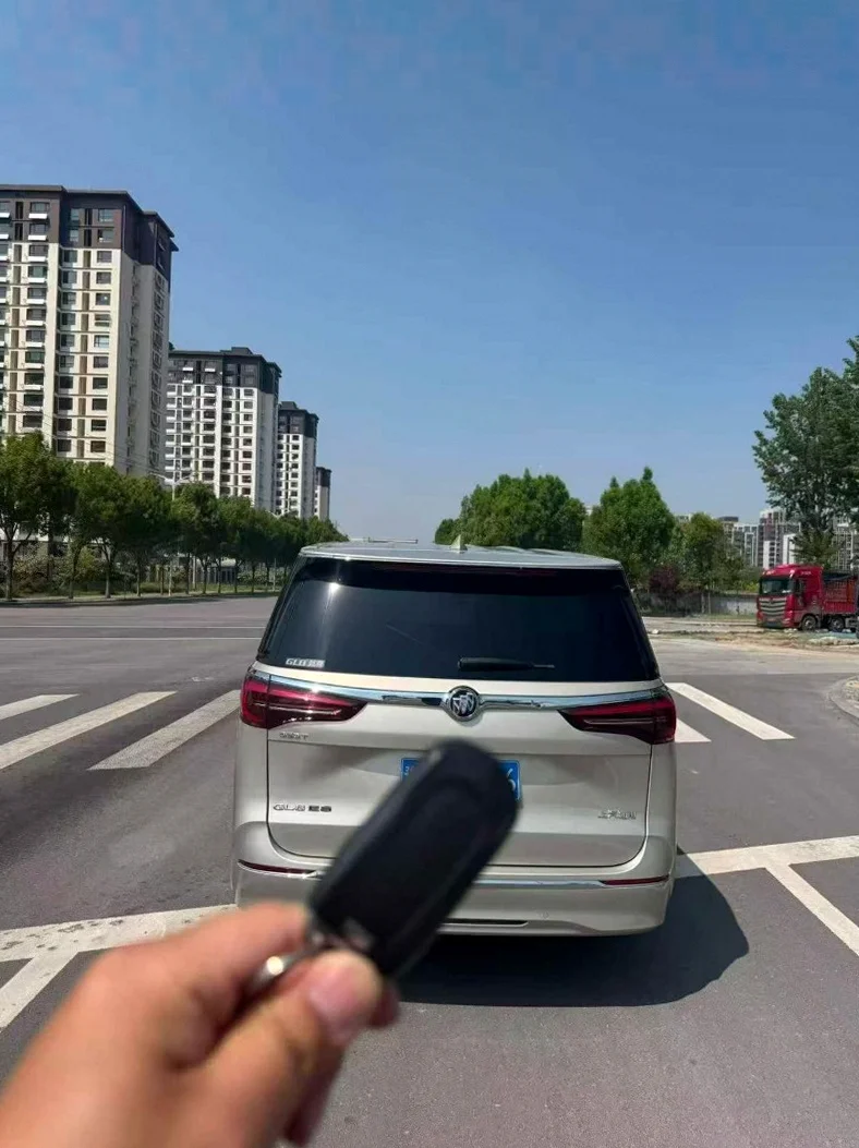 别克GL8 内饰后排