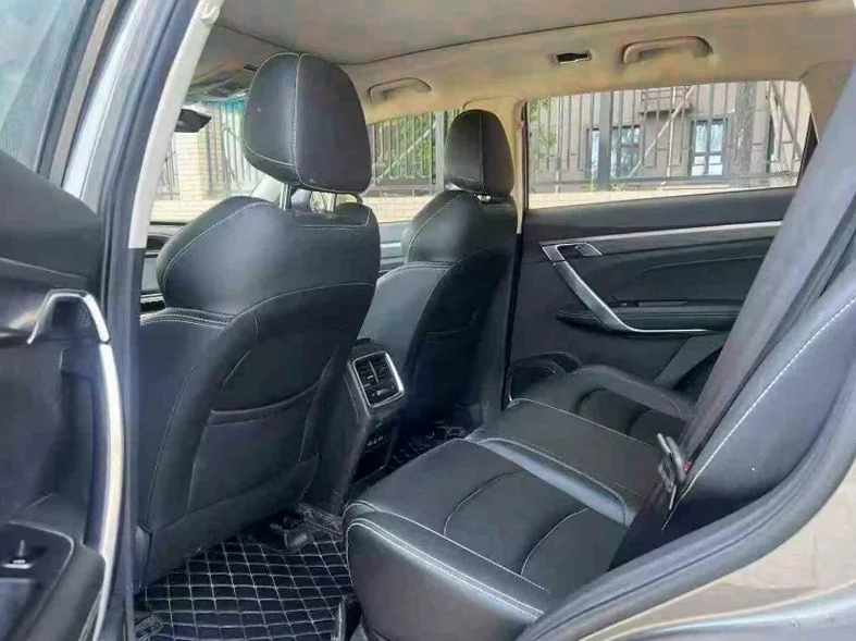 吉利博越 后面外观二