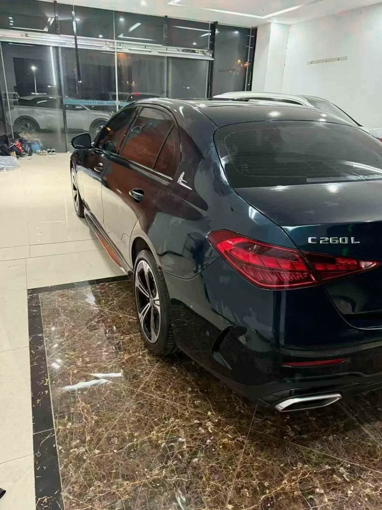 奔驰C 内饰后排