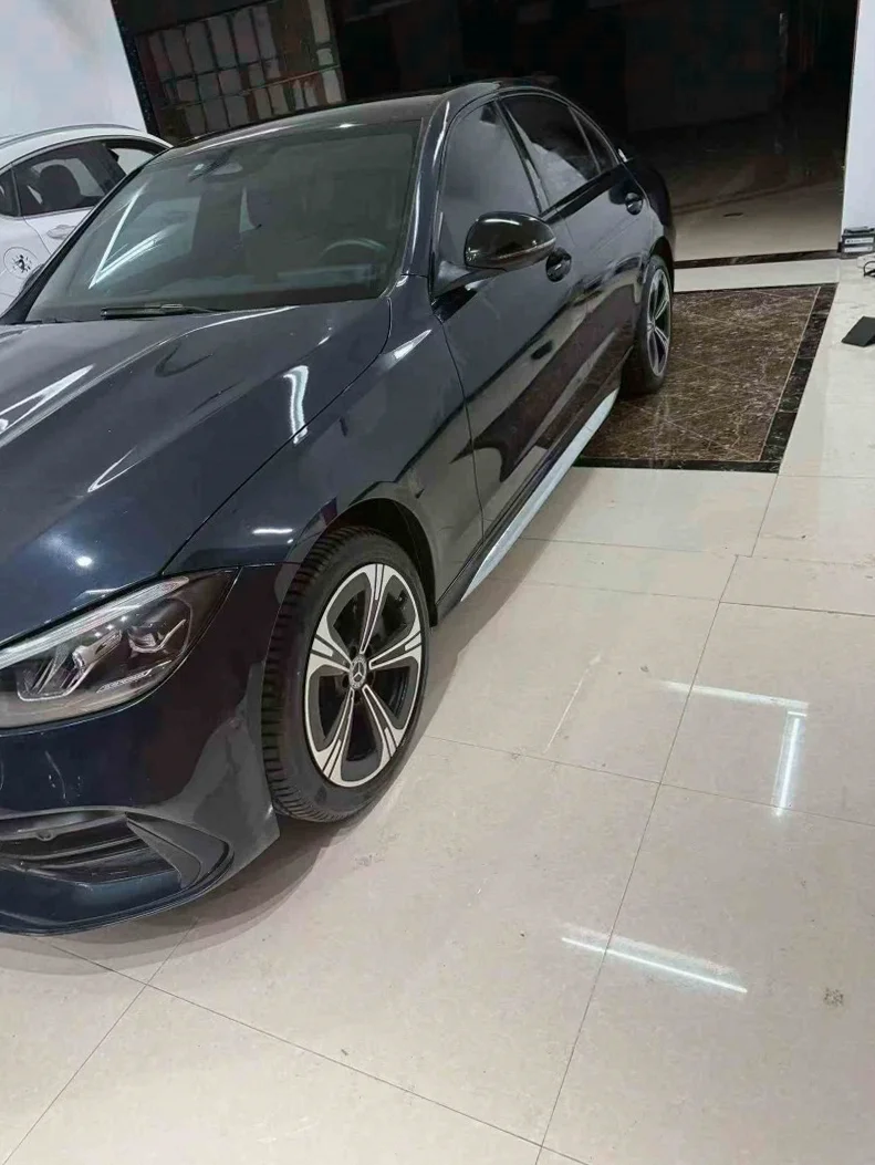 奔驰C 正面外观三