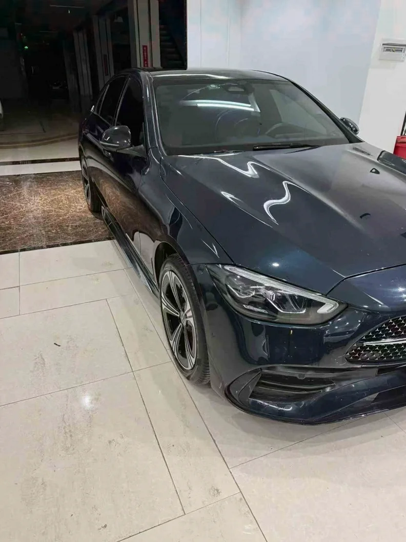 奔驰C 正面外观二