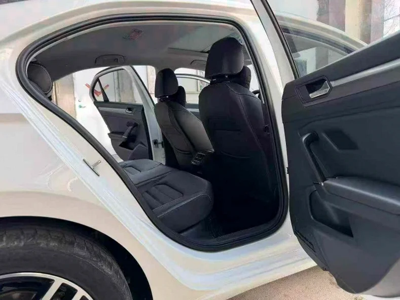 大众凌渡 内饰前排