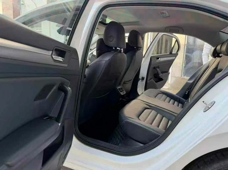 大众凌渡 内饰后排