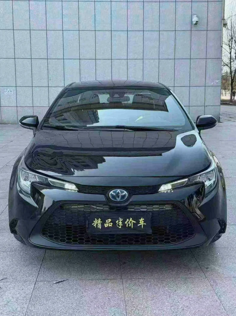 22年丰田雷凌1.8L油电混动