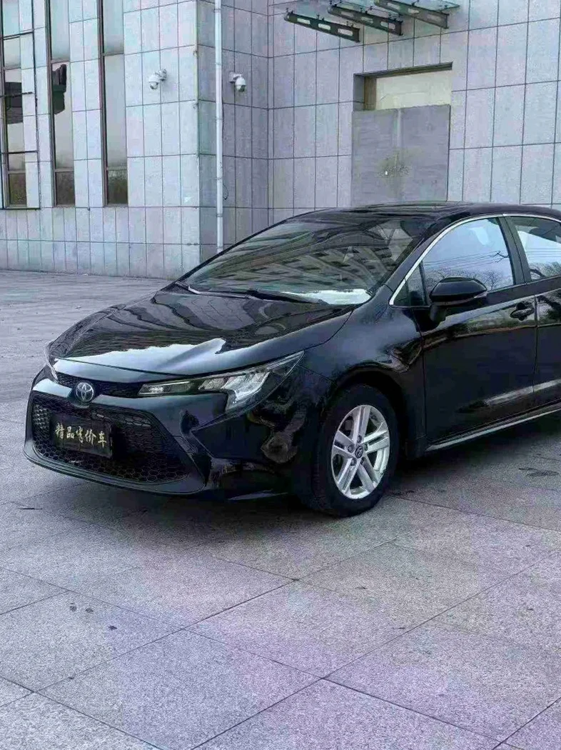 丰田雷凌 正面外观三