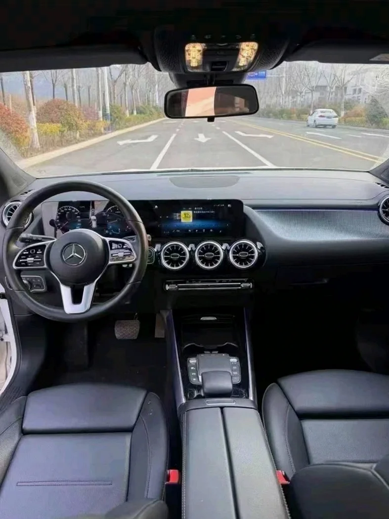 奔驰GLA 内饰后排