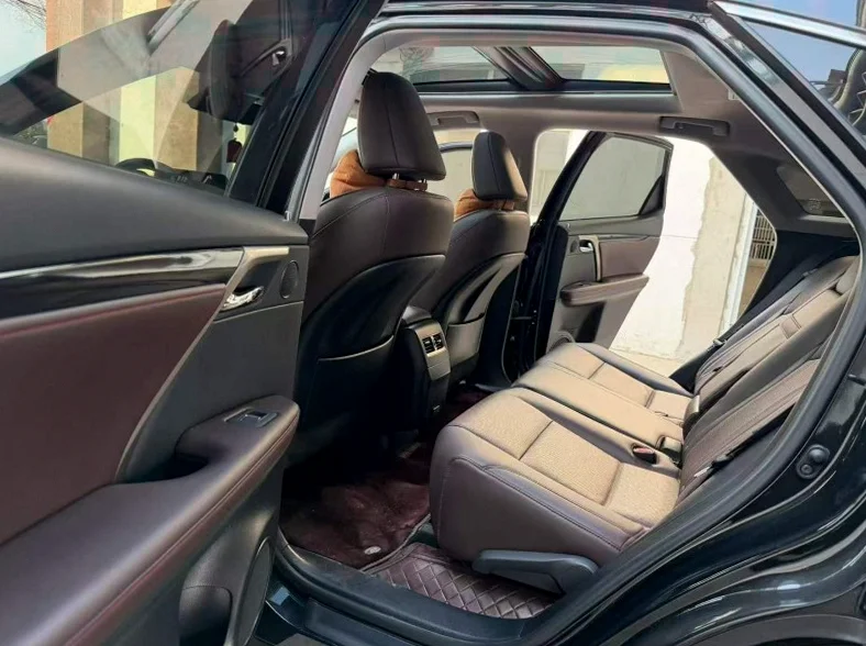 雷克萨斯RX 内饰后排