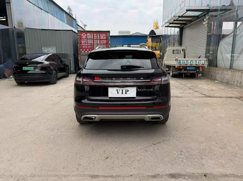 林肯航海家 驾驶室