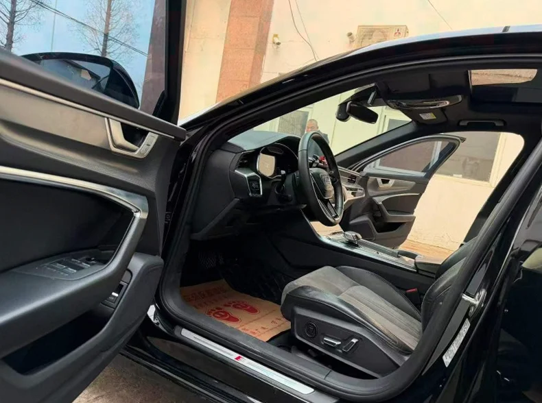 奥迪A6L 后面外观一