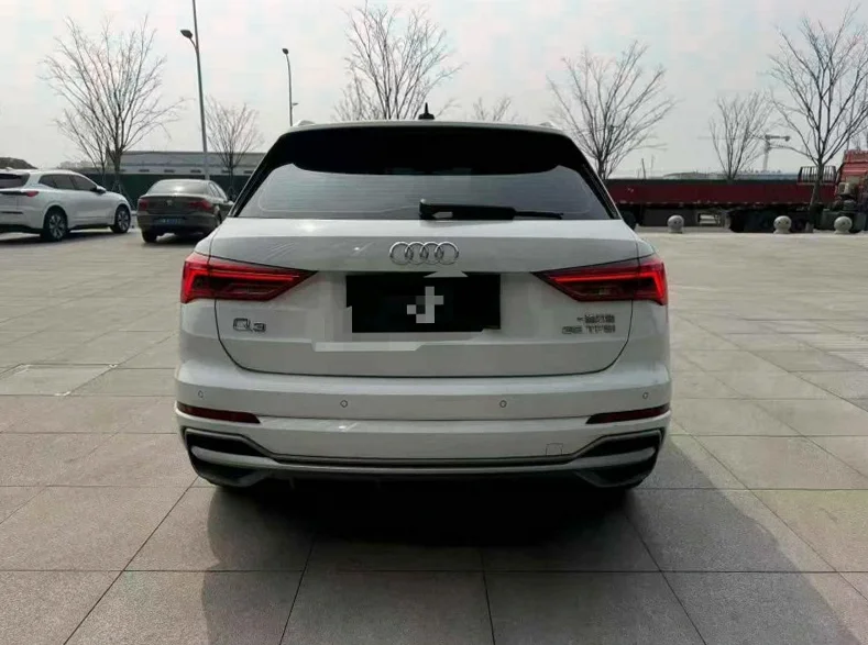 奥迪Q3 内饰后排