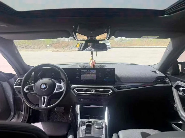 宝马M2 内饰前排