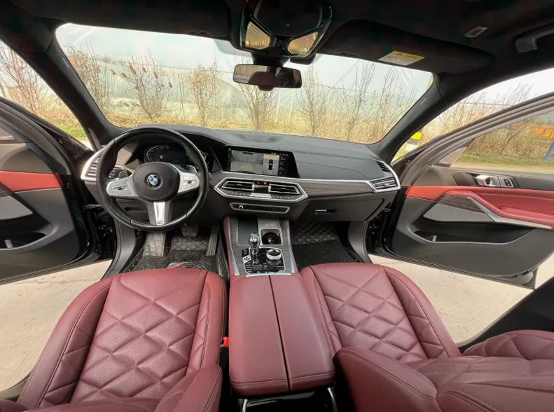 宝马X5 内饰前排