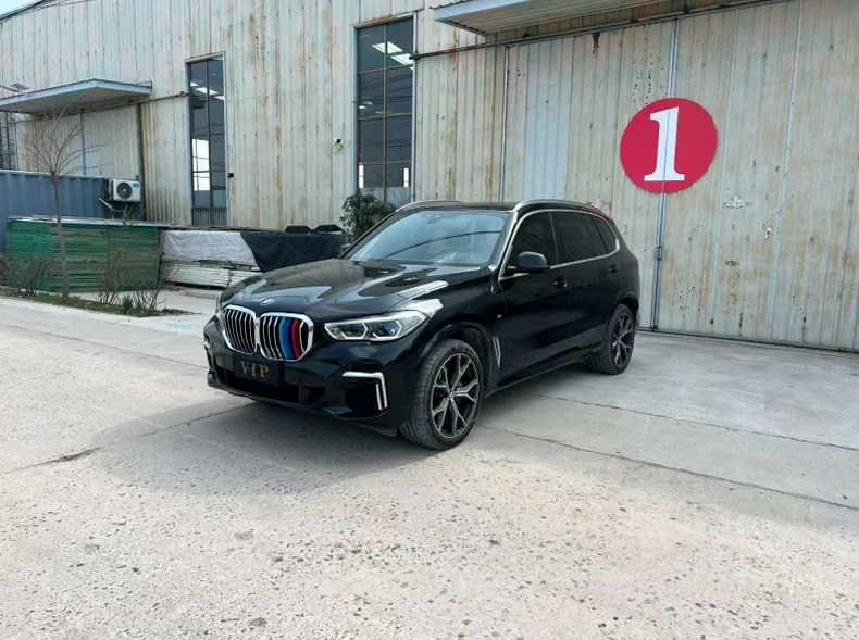 宝马X5 正面外观二