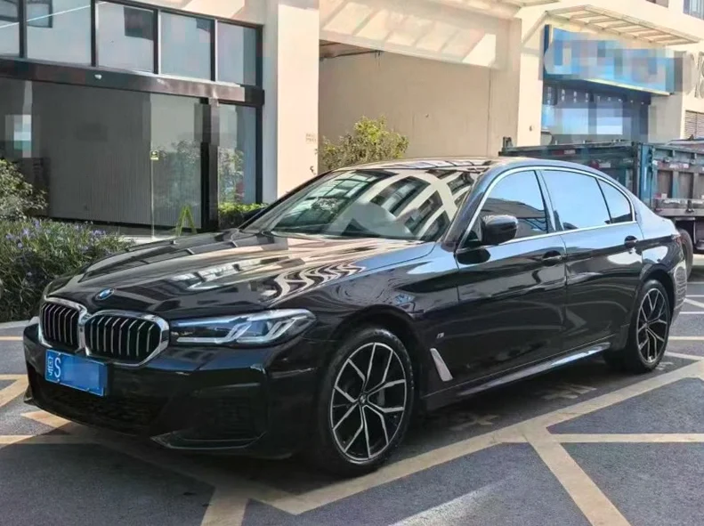 宝马5系 正面外观二