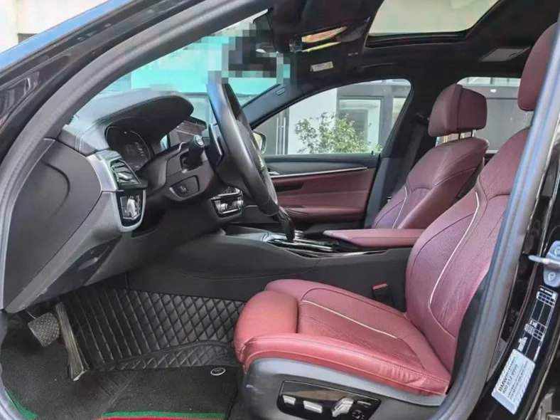 宝马5系 内饰后排