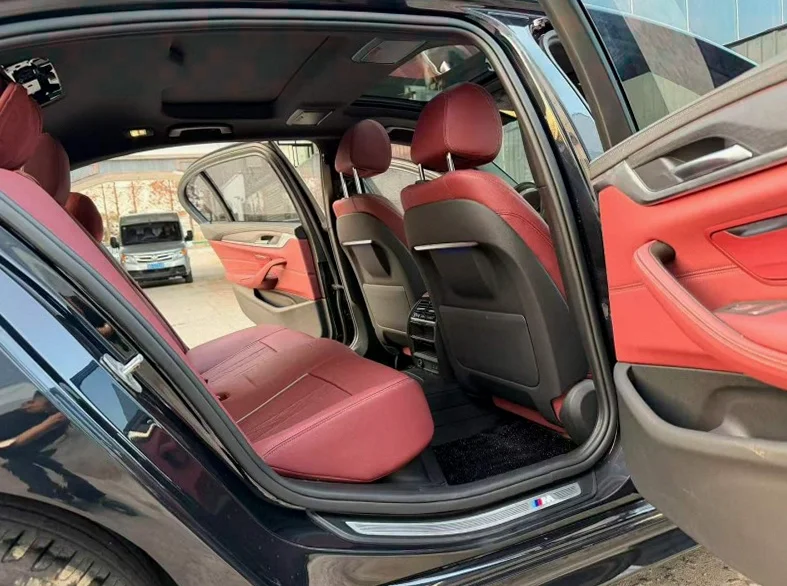 宝马5系 内饰前排