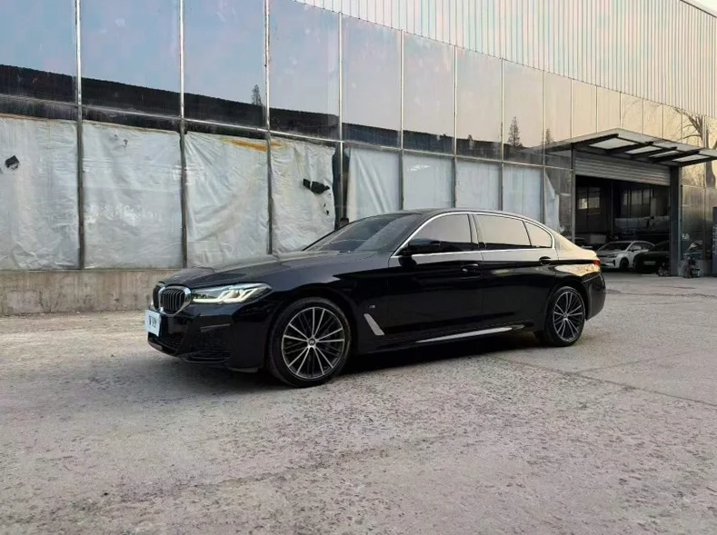 宝马5系 正面外观二