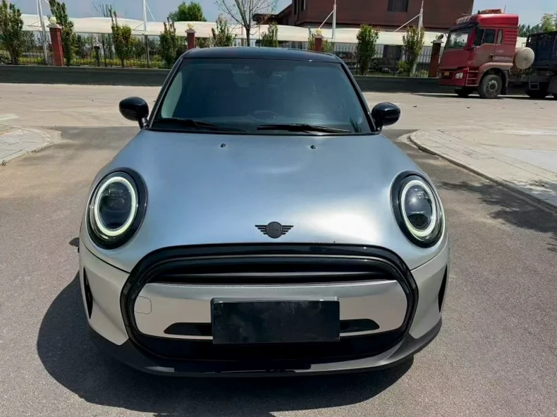 23年宝马Mini COOPER SCABRIO 艺术家
