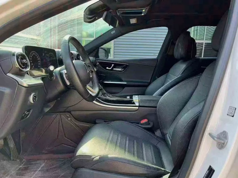 奔驰C 后面外观二