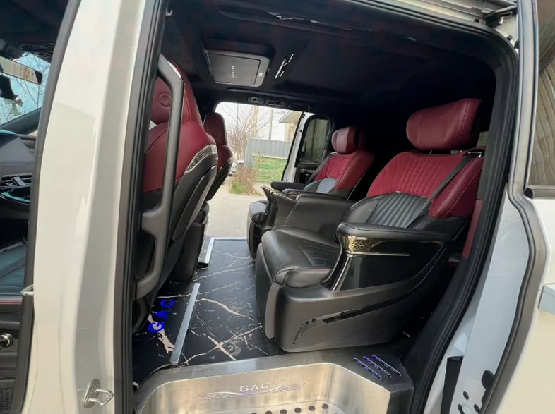 传祺M8 后面外观三