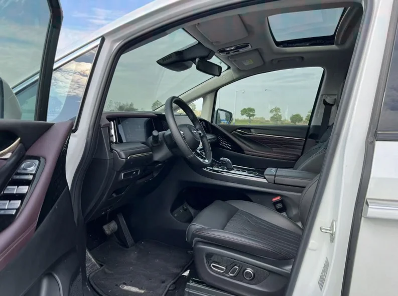 传祺M8 后面外观二