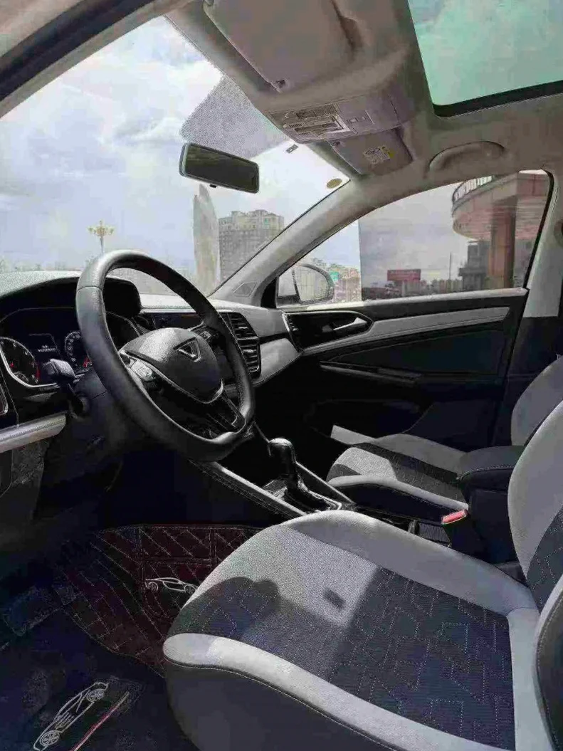 大众捷达 内饰前排