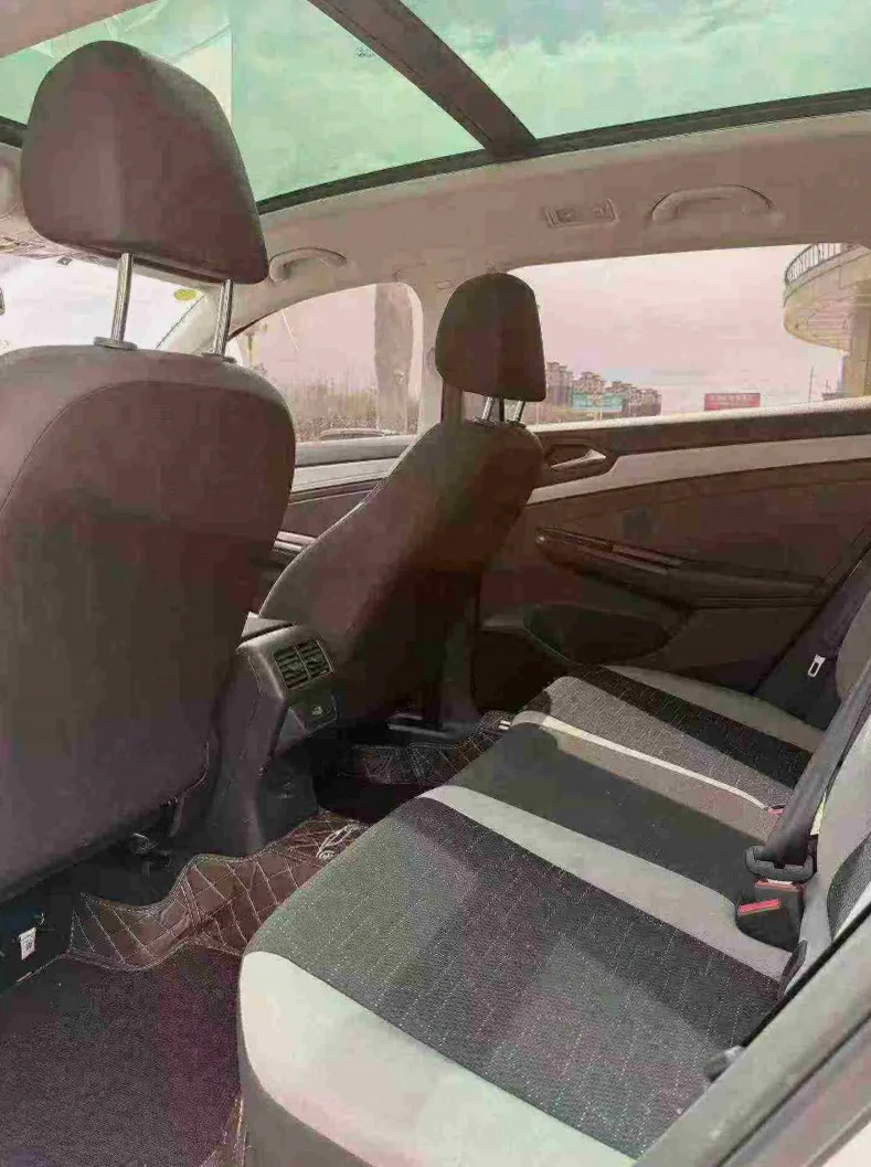 大众捷达 驾驶室