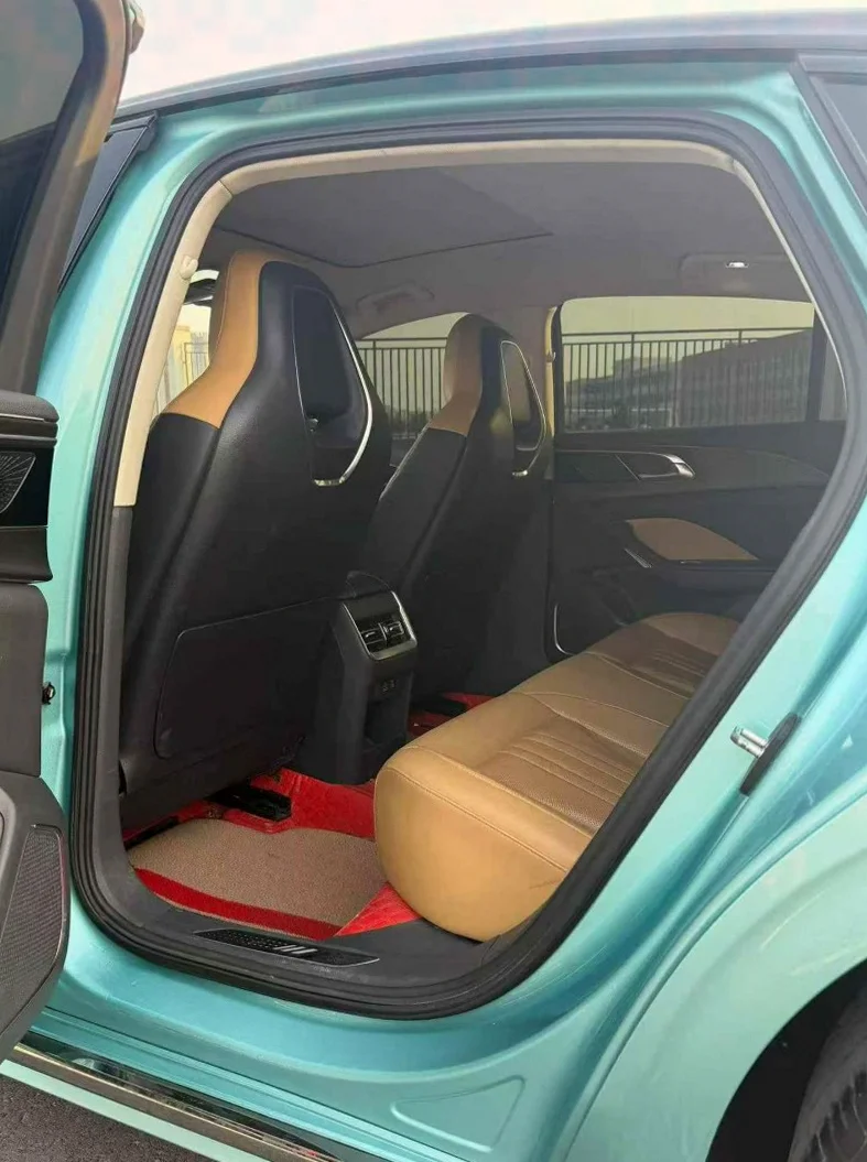 红旗H6 后面外观三