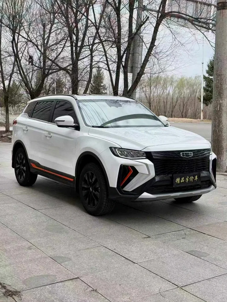 吉利博越 正面外观二