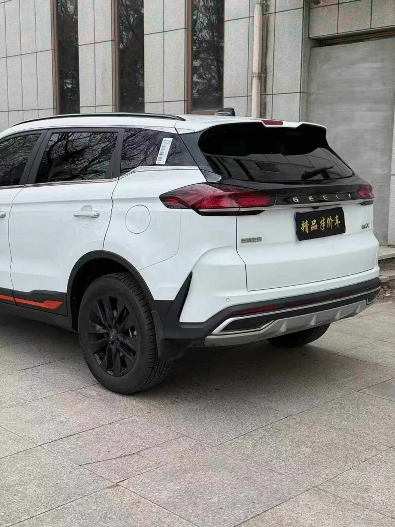 吉利博越 后面外观三