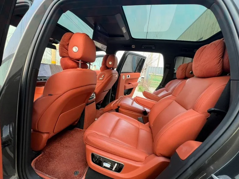 理想L9 后面外观三